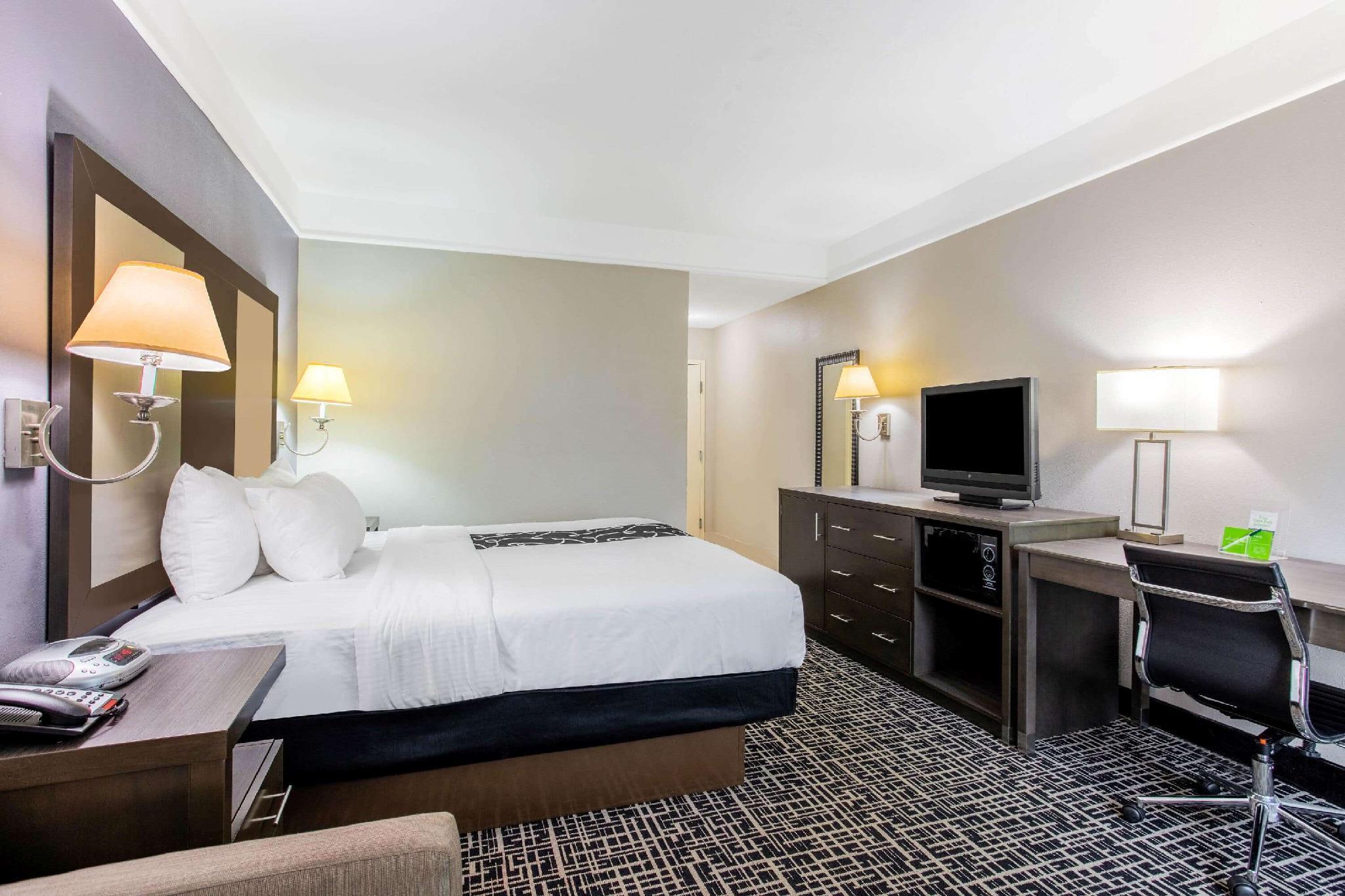 La Quinta Inn & Suites Фултъндейл Екстериор снимка