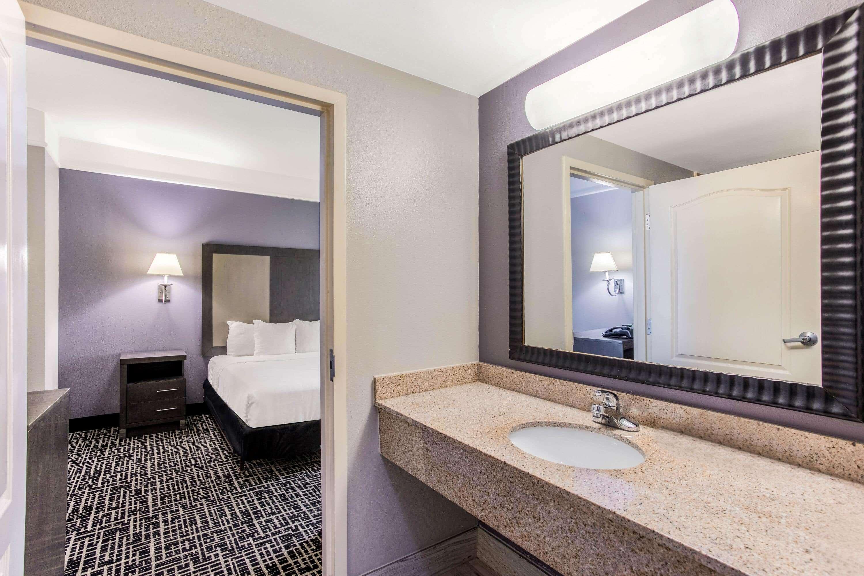 La Quinta Inn & Suites Фултъндейл Екстериор снимка